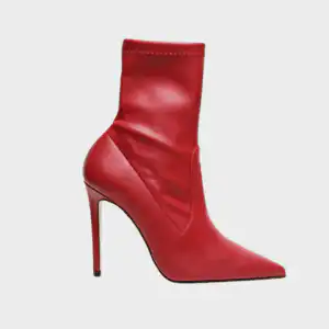 manufacturing ankle boots in italy