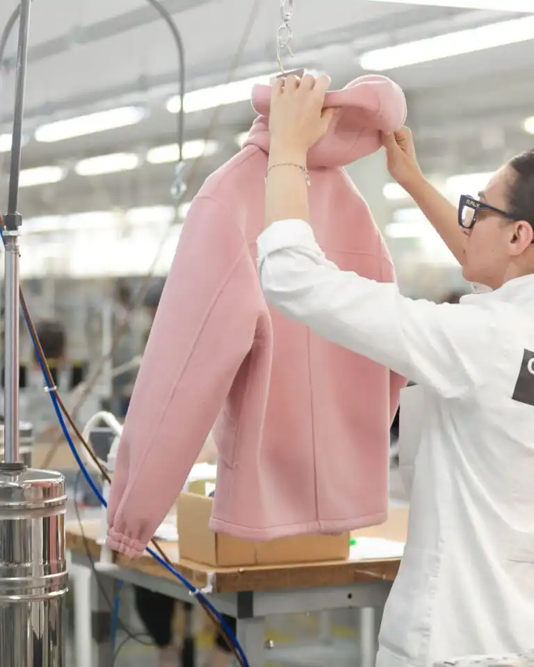 Fitting a prototype on the mannequin